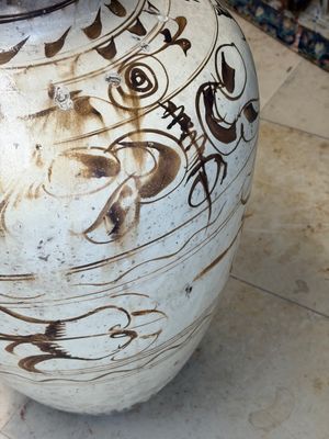 A large Chinese Cizhou ware slip-glazed wine jar, Ming — photo 10