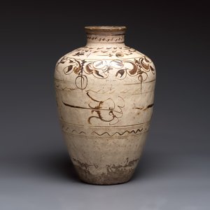 A large Chinese Cizhou ware slip-glazed wine jar, Ming — photo 5