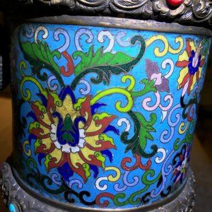A large Chinese cloisonné and inlaid gilt bronze 'Duomuhu' ewer, Republic, 20th C. — photo 34