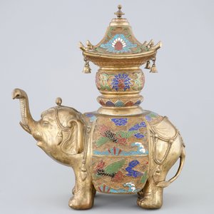 A large Chinese cloisonne elephant-shaped censer, 19/20th C. — photo 7
