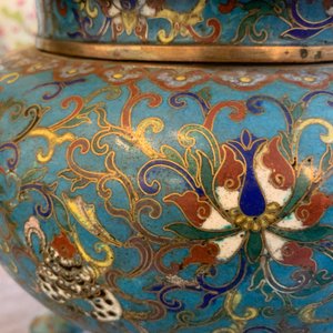 A large Chinese cloisonné incense burner and cover, 18/19th C. — 照片 11