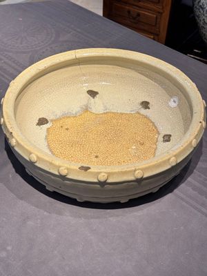 A large Chinese cream-glazed drum-shaped basin, Ming — photo 2