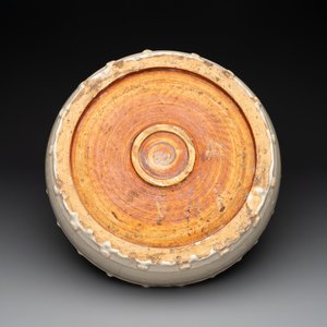 A large Chinese cream-glazed drum-shaped basin, Ming — photo 4
