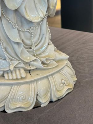 A large Chinese Dehua blanc de Chine Guanyin, He Chaozong and Xuande mark, Republic — photo 21