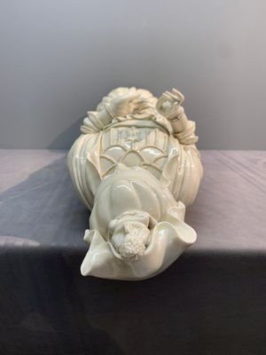 A large Chinese Dehua blanc de Chine Guanyin, He Chaozong and Xuande mark, Republic — photo 6