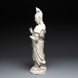 A large Chinese Dehua blanc de Chine Guanyin, He Chaozong and Xuande mark, Republic — photo 4