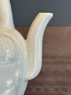 A large Chinese Dehua blanc de Chine wine pot, Kangxi — photo 11
