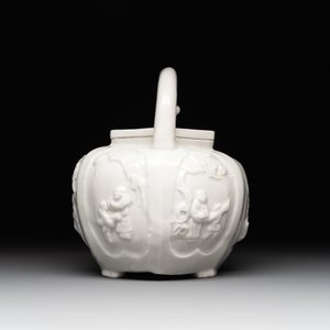 A large Chinese Dehua blanc de Chine wine pot, Kangxi — photo 4