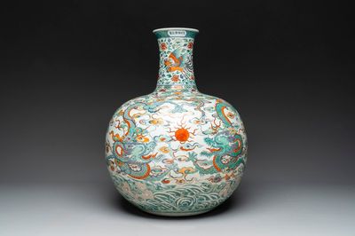 A large Chinese doucai globular 'dragon and phoenix' vase, Xuande mark, 18/19th C.
