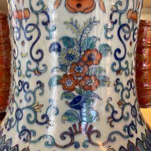 A large Chinese doucai 'hu' vase, Qianlong mark, 19th C. — photo 15