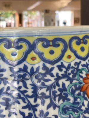 A large Chinese doucai-rose 'hu' vase with butterflies and birds, Qianlong mark but probably later — photo 22