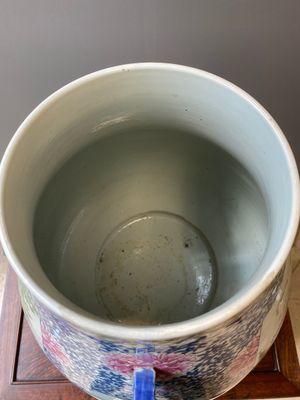 A large Chinese doucai-rose 'hu' vase with butterflies and birds, Qianlong mark but probably later — photo 5