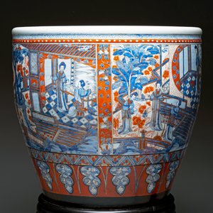 A large Chinese European-decorated blue and white fish bowl with narrative design, on a later wooden stand, Kangxi — photo 13