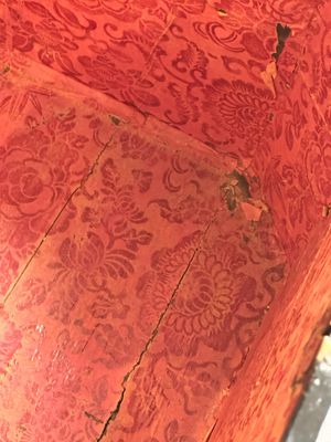 A large Chinese export mother-of-pearl-inlaid lacquer tea chest, 19th C. — photo 17