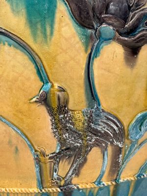 A large Chinese Fahua fish bowl with applied design of birds and deer among blossoming branches, Ming — photo 7