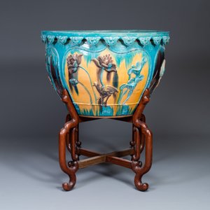 A large Chinese Fahua fish bowl with applied design of birds and deer among blossoming branches, Ming — photo 4