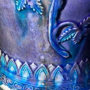 A large Chinese fahua meiping vase with floral design, Ming — photo 21