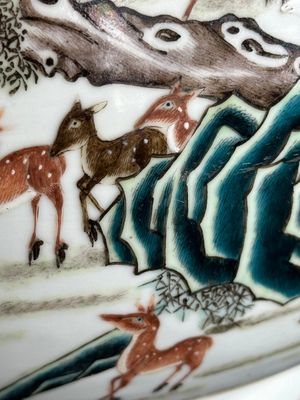 A large Chinese famille rose '100 deer' 'hu' vase, Qianlong mark, 19th C. — photo 11