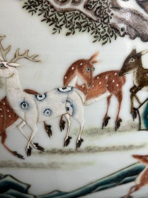 A large Chinese famille rose '100 deer' 'hu' vase, Qianlong mark, 19th C. — photo 12