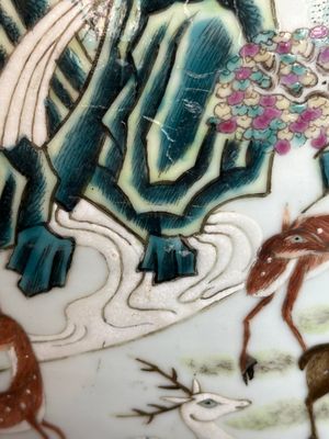 A large Chinese famille rose '100 deer' 'hu' vase, Qianlong mark, 19th C. — photo 27