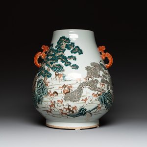 A large Chinese famille rose '100 deer' 'hu' vase, Qianlong mark, 19th C. — photo 1