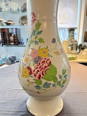 A large Chinese famille rose 'bird among flowering branches' vase, Yongzheng — 照片 10