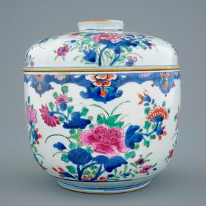 A large Chinese famille rose bowl with cover, Qianlong 18th C. — 照片 3