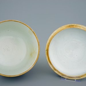 A large Chinese famille rose bowl with cover, Qianlong 18th C. — 照片 8
