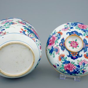 A large Chinese famille rose bowl with cover, Qianlong 18th C. — 照片 9