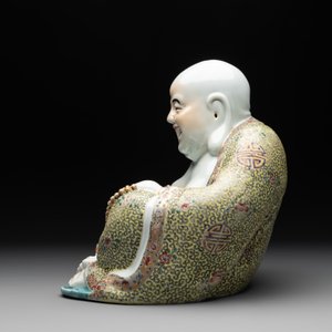 A large Chinese famille rose Buddha, Xu Dequan 徐德全 mark, 19/20th C. — foto 3
