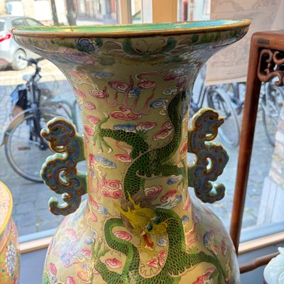 A large Chinese famille rose celadon-ground 'Dragon' vase — photo 6