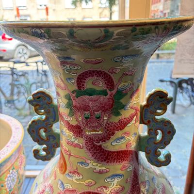 A large Chinese famille rose celadon-ground 'Dragon' vase — photo 1