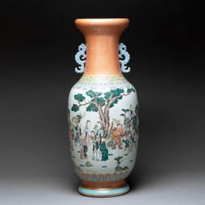A large Chinese famille rose coral-red-ground  'Eight Immortals' vase, Qianlong mark, 19th C. — photo 3
