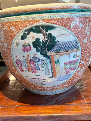 A large Chinese famille rose coral-red-ground fish bowl with narrative design, 19th C. — photo 11