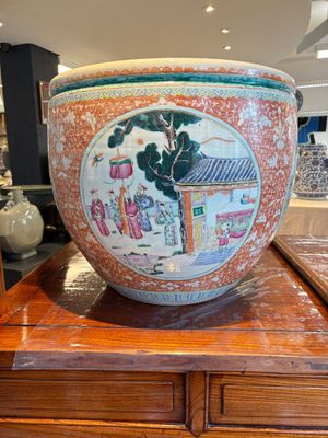 A large Chinese famille rose coral-red-ground fish bowl with narrative design, 19th C. — photo 4