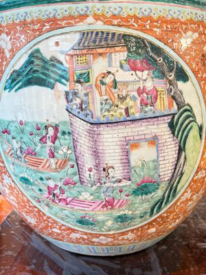 A large Chinese famille rose coral-red-ground fish bowl with narrative design, 19th C. — photo 6