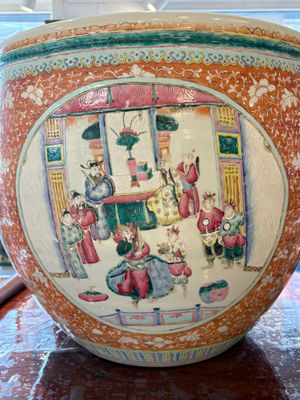 A large Chinese famille rose coral-red-ground fish bowl with narrative design, 19th C. — photo 7