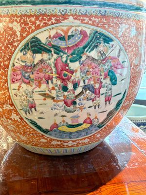 A large Chinese famille rose coral-red-ground fish bowl with narrative design, 19th C. — photo 10