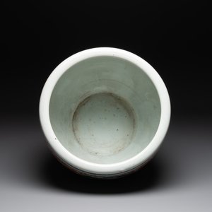 A large Chinese famille rose coral-red-ground fish bowl with narrative design, 19th C. — photo 5
