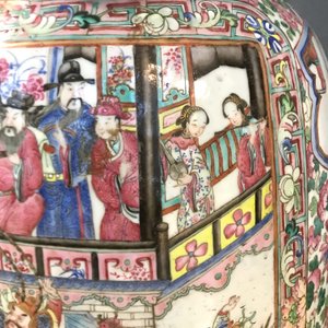 A large Chinese famille rose 'court scene' vase, 19th C. — 照片 23