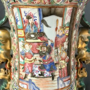 A large Chinese famille rose 'court scene' vase, 19th C. — 照片 30