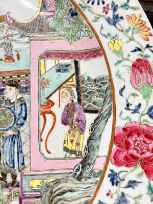 A large Chinese famille rose dish with narrative design, 19th C. — foto 2