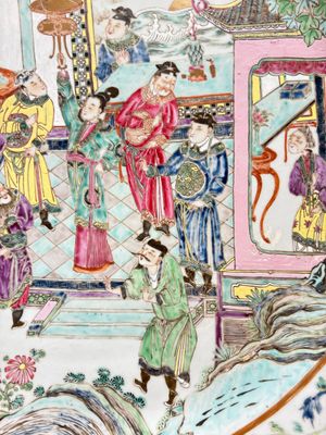 A large Chinese famille rose dish with narrative design, 19th C. — foto 3