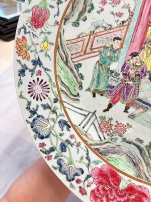 A large Chinese famille rose dish with narrative design, 19th C. — foto 8