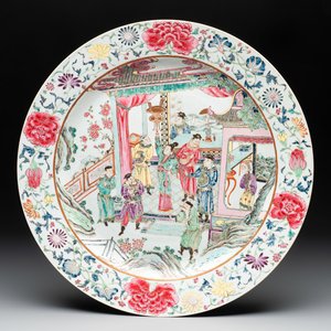 A large Chinese famille rose dish with narrative design, 19th C. — foto 1