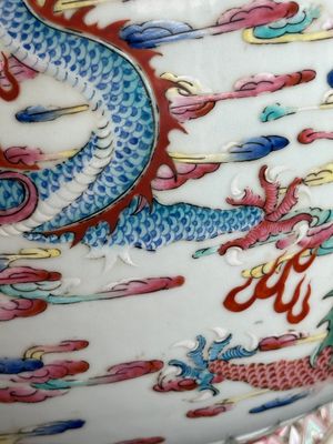 A large Chinese famille rose 'dragon' 'hu' vase, 19/20th C. — photo 15