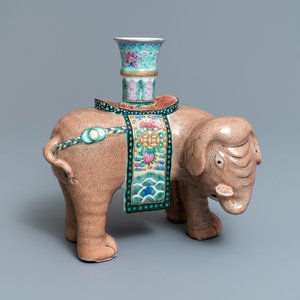 A large Chinese famille rose elephant candle holder, Jiaqing — photo 1