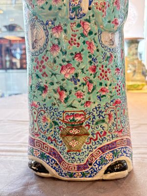A large Chinese famille rose figure of Fu Xing, Zhu Mao Ji Zao 朱茂記造 mark, Republic — photo 13