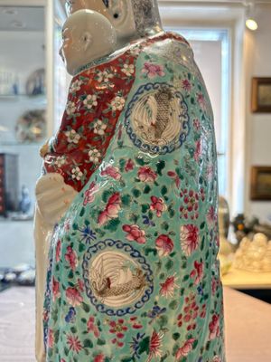 A large Chinese famille rose figure of Fu Xing, Zhu Mao Ji Zao 朱茂記造 mark, Republic — photo 15