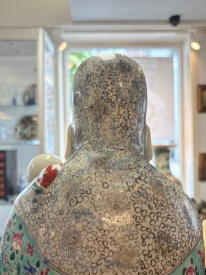 A large Chinese famille rose figure of Fu Xing, Zhu Mao Ji Zao 朱茂記造 mark, Republic — photo 18